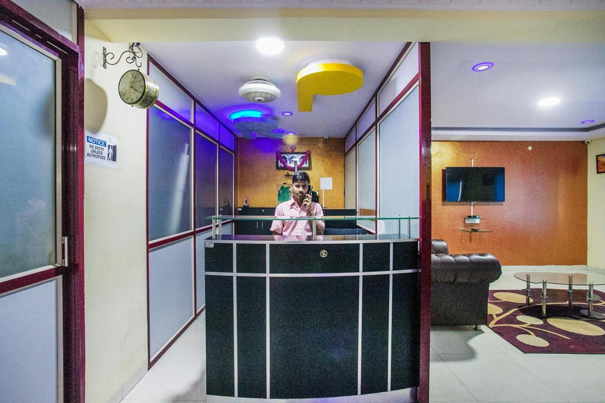 Jālahalli Hotel O Gymkhana Comforts מראה חיצוני תמונה
