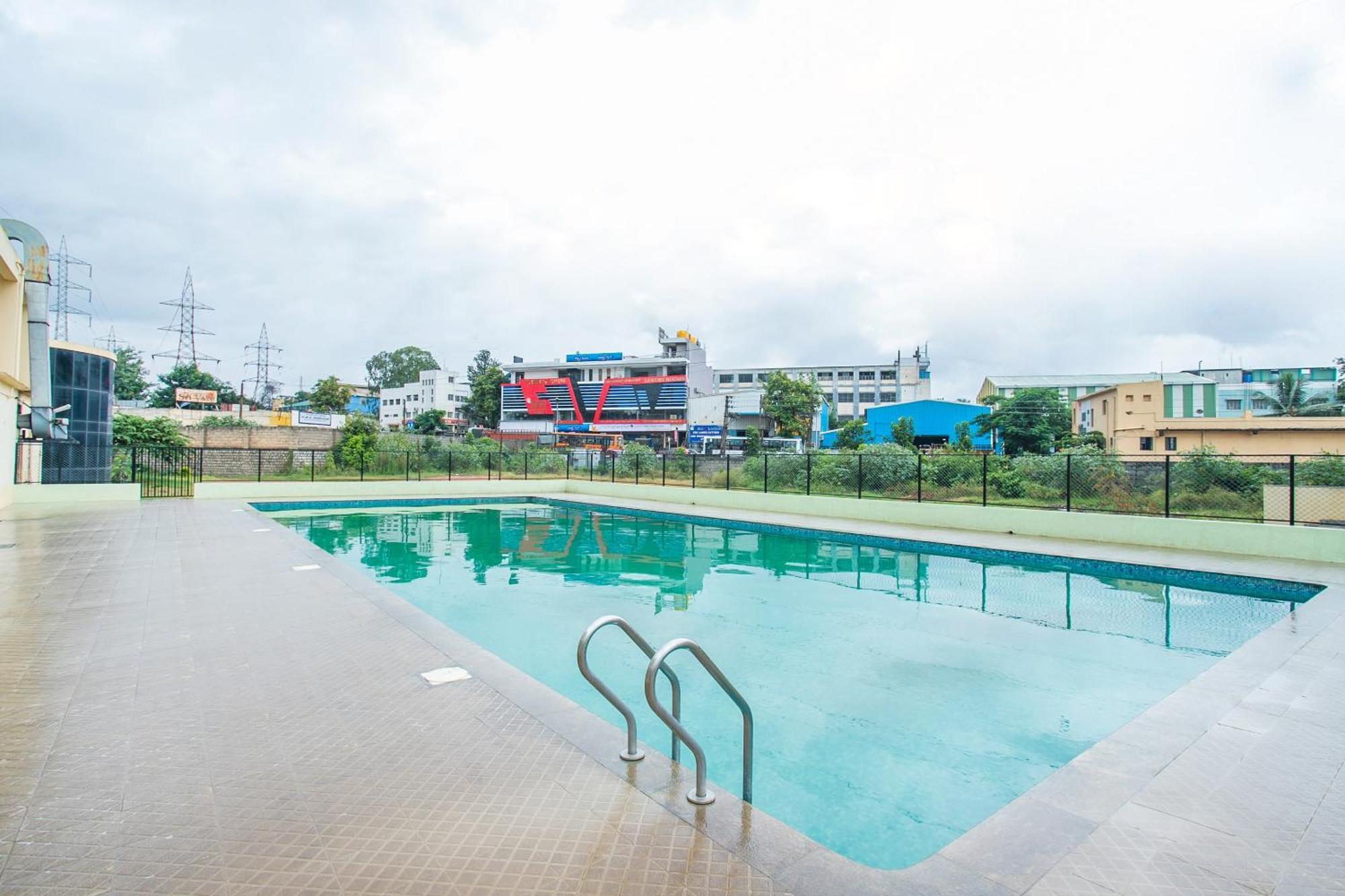 Jālahalli Hotel O Gymkhana Comforts מראה חיצוני תמונה
